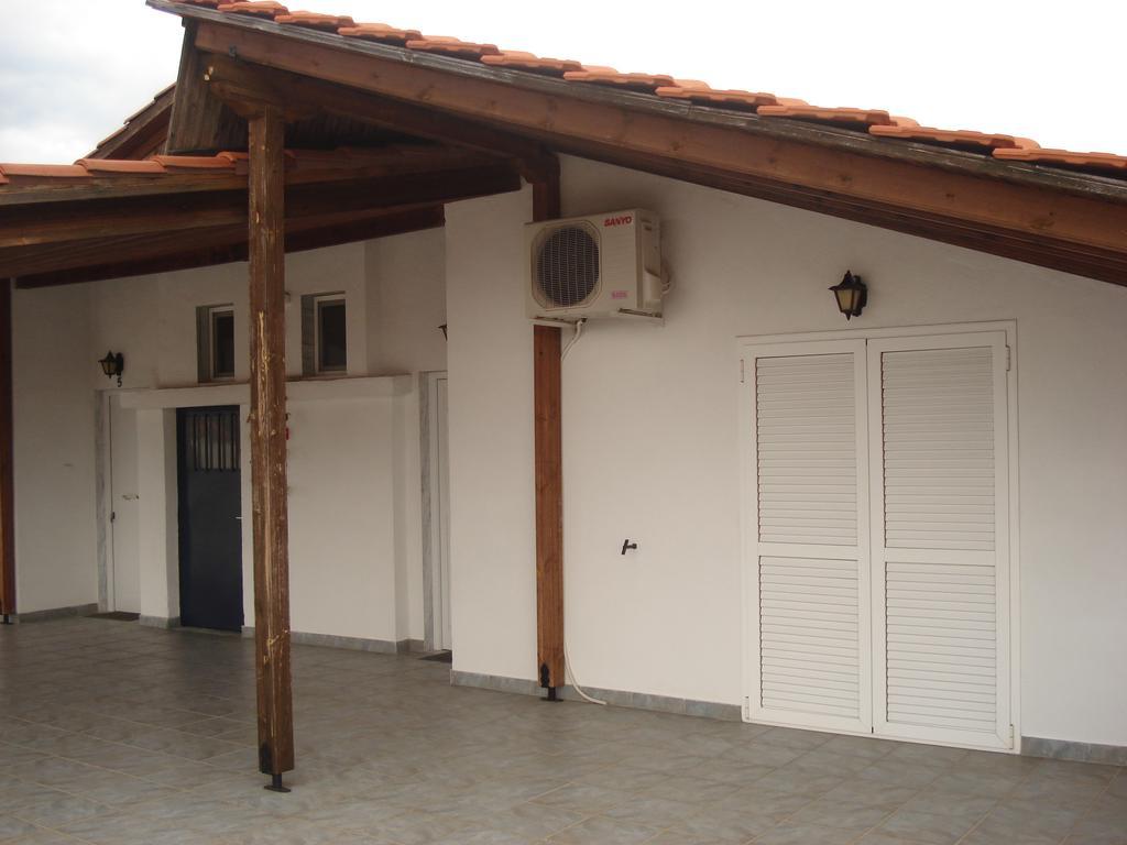 Apartments Stavroula Ηospitality Врасна Екстериор снимка